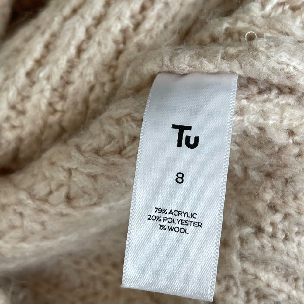 Y2K Grandma cable-knit buttoned cardigan Sweater - Picture 4 of 10